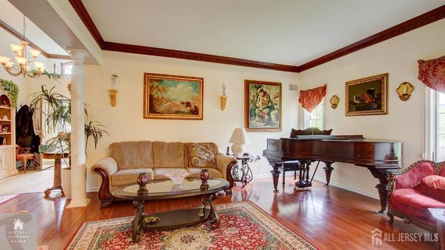 1 Kingston Court, Monroe, NJ 08831