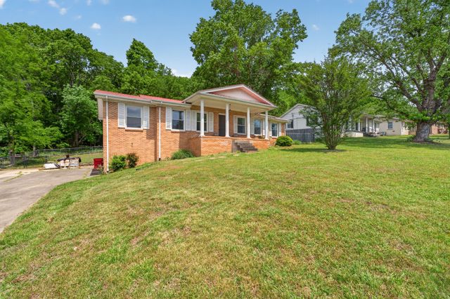 621 Carmack Ave, Carthage, TN 37030