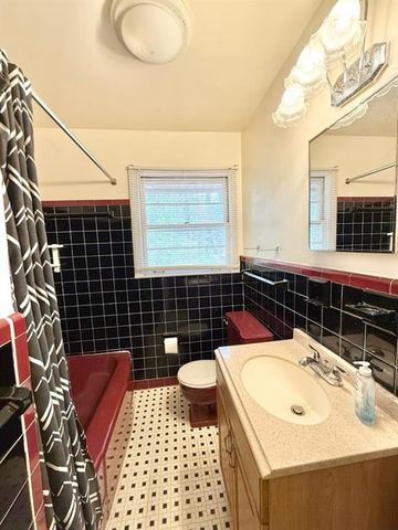 2076 Azalea Circle, Decatur, GA 30033