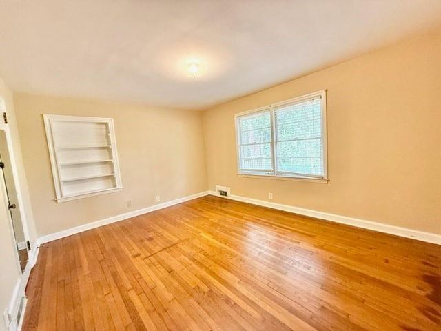 2076 Azalea Circle, Decatur, GA 30033