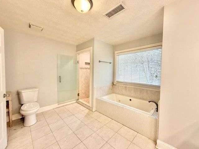 2076 Azalea Circle, Decatur, GA 30033