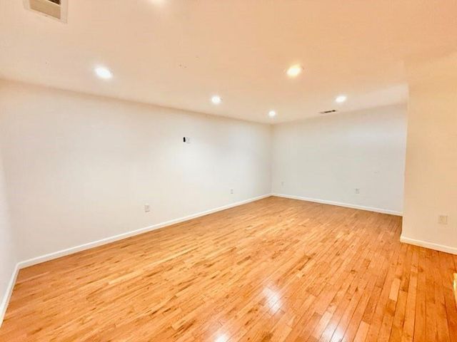 2076 Azalea Circle, Decatur, GA 30033