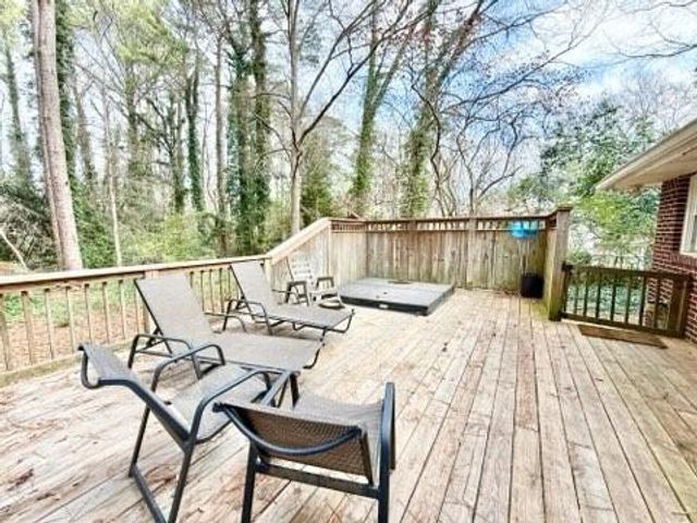 2076 Azalea Circle, Decatur, GA 30033