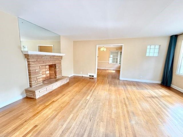 2076 Azalea Circle, Decatur, GA 30033