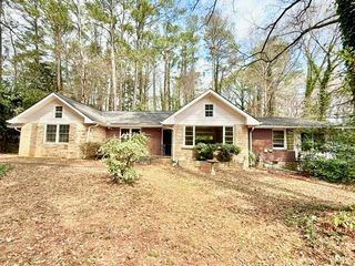 2076 Azalea Circle, Decatur, GA 30033