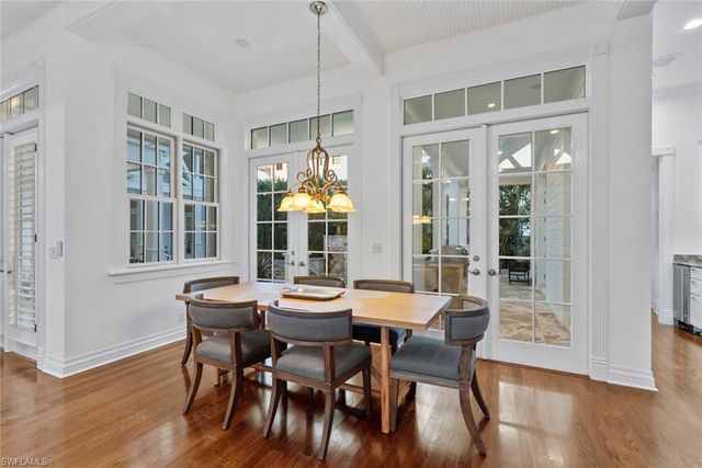 1551 Gulf Shore BLVD S, Naples, FL 34102