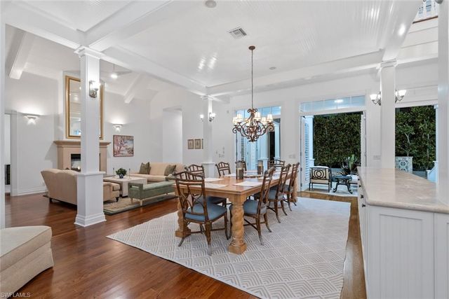 1551 Gulf Shore BLVD S, Naples, FL 34102