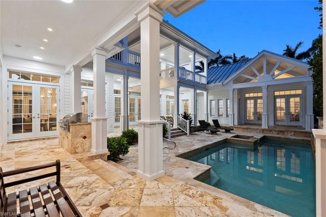 1551 Gulf Shore BLVD S, Naples, FL 34102