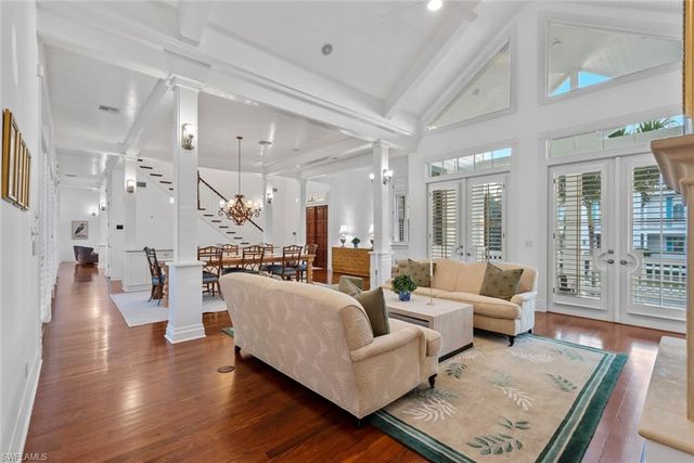 1551 Gulf Shore BLVD S, Naples, FL 34102