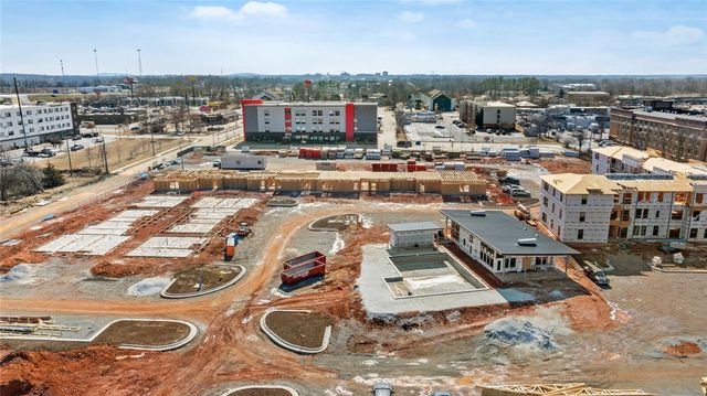 3319 MP Parkway 204, Bentonville, AR 72712