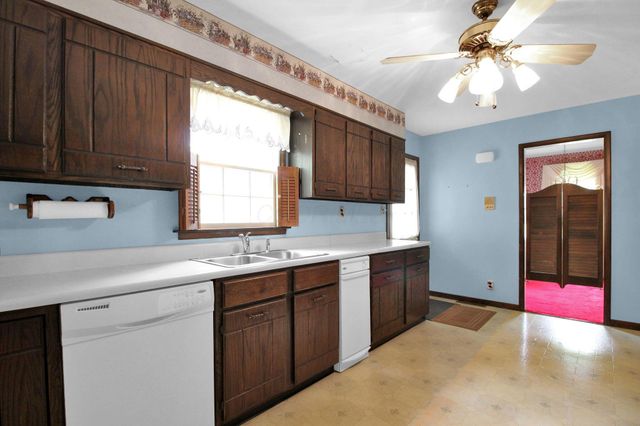 2399 Arabelle Drive NE, Lancaster, OH 43130