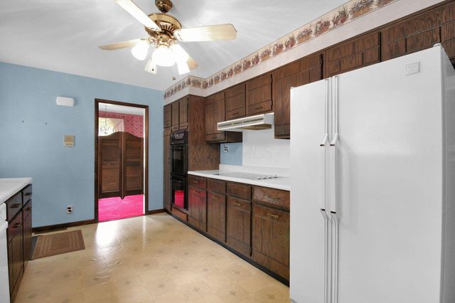 2399 Arabelle Drive NE, Lancaster, OH 43130