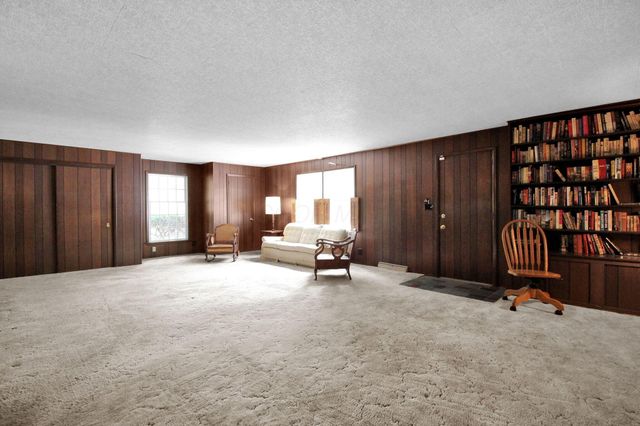 2399 Arabelle Drive NE, Lancaster, OH 43130