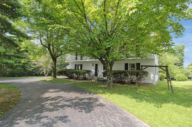 2399 Arabelle Drive NE, Lancaster, OH 43130