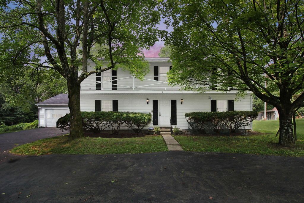 2399 Arabelle Drive NE, Lancaster, OH 43130