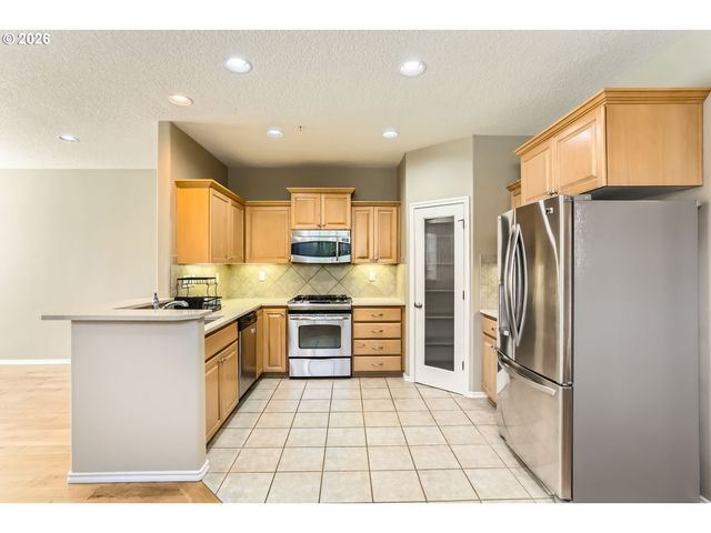 16159 Nw CENTINE Ln, Portland, OR 97229