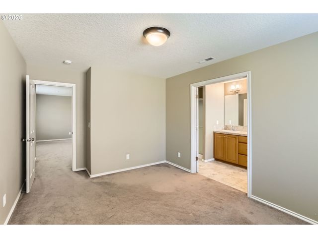 16159 Nw CENTINE Ln, Portland, OR 97229