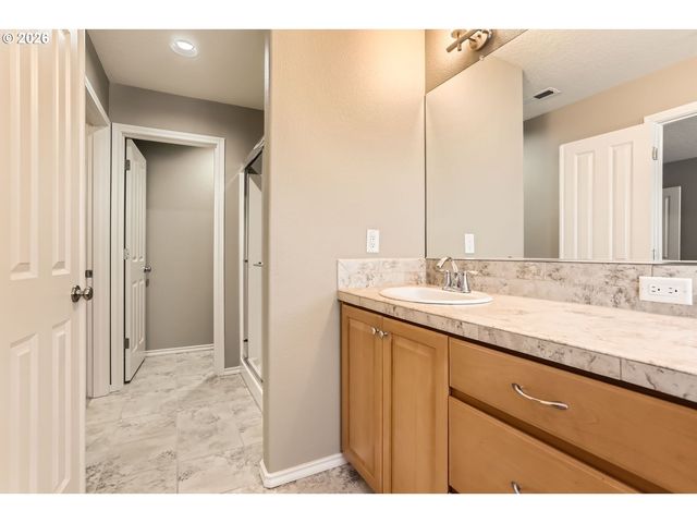 16159 Nw CENTINE Ln, Portland, OR 97229
