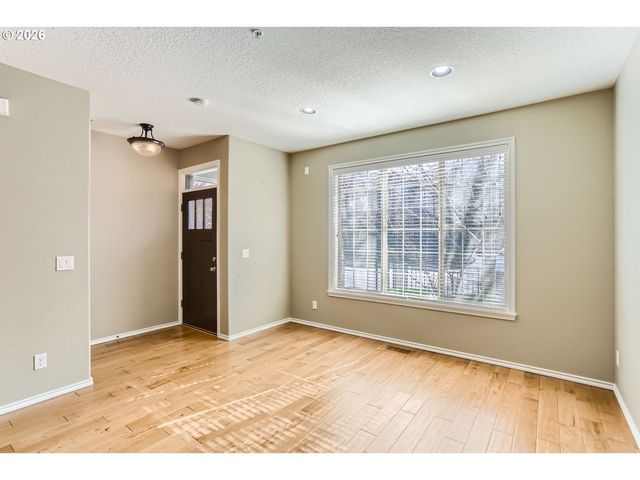 16159 Nw CENTINE Ln, Portland, OR 97229
