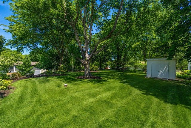 1530 Fairhaven BOULEVARD, Elm Grove, WI 53122