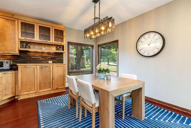 1530 Fairhaven BOULEVARD, Elm Grove, WI 53122