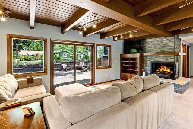 1530 Fairhaven BOULEVARD, Elm Grove, WI 53122