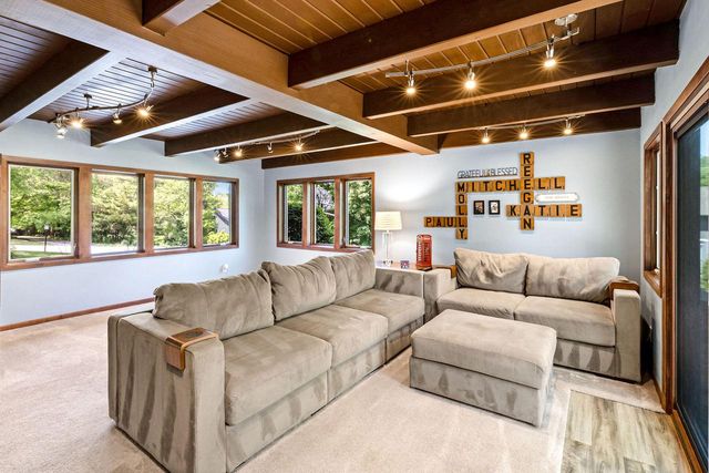 1530 Fairhaven BOULEVARD, Elm Grove, WI 53122