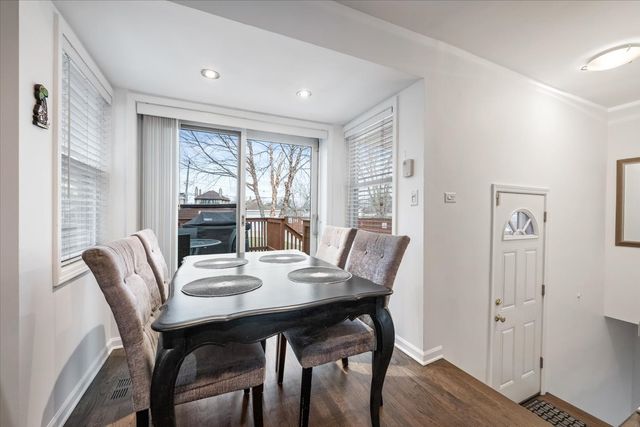 5877 N Central Avenue, Chicago, IL 60646