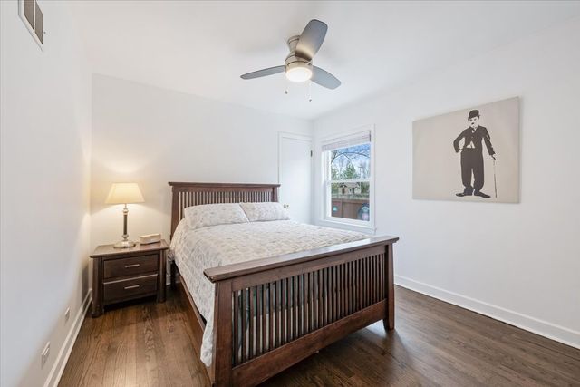 5877 N Central Avenue, Chicago, IL 60646