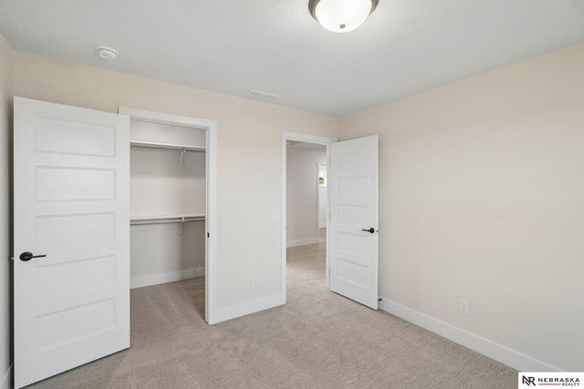 3806 Prairie Breeze Road, Lincoln, NE 68516