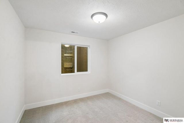3806 Prairie Breeze Road, Lincoln, NE 68516