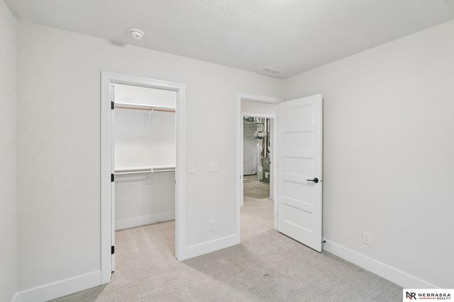 3806 Prairie Breeze Road, Lincoln, NE 68516