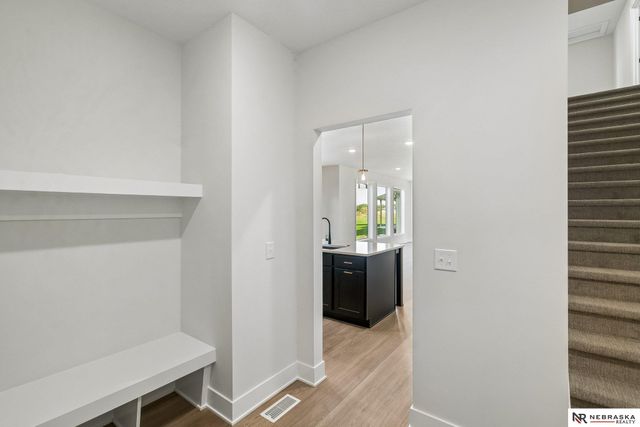 3806 Prairie Breeze Road, Lincoln, NE 68516
