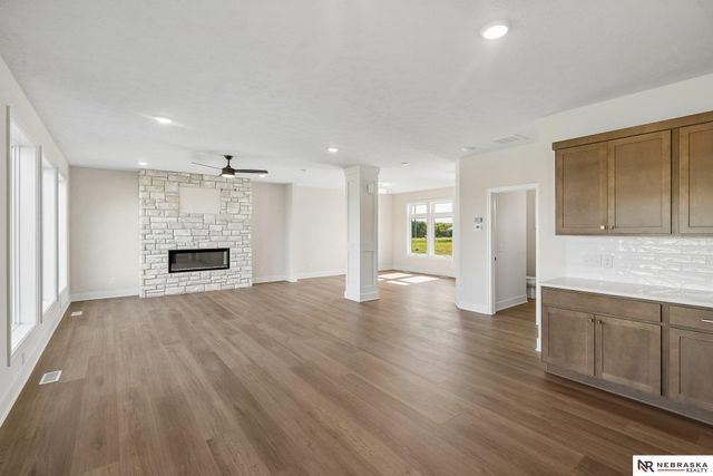 3806 Prairie Breeze Road, Lincoln, NE 68516