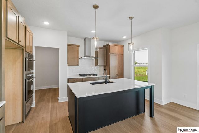 3806 Prairie Breeze Road, Lincoln, NE 68516