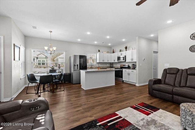 831 Rosemary Ln, La Grange, KY 40031