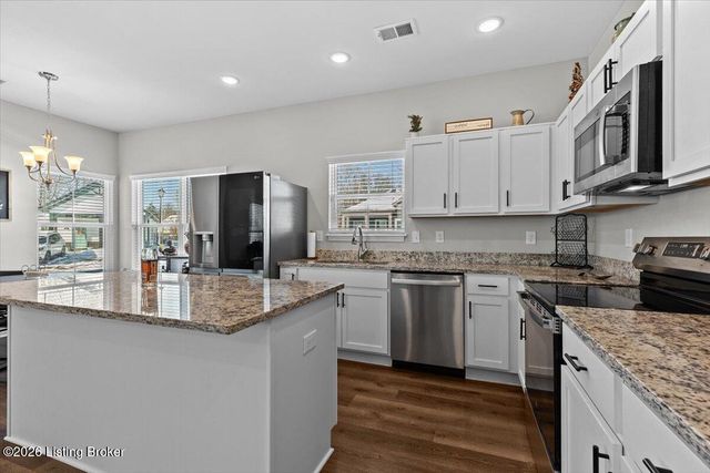 831 Rosemary Ln, La Grange, KY 40031