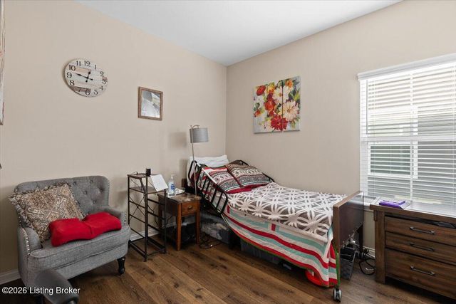 831 Rosemary Ln, La Grange, KY 40031