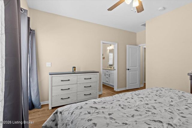 831 Rosemary Ln, La Grange, KY 40031