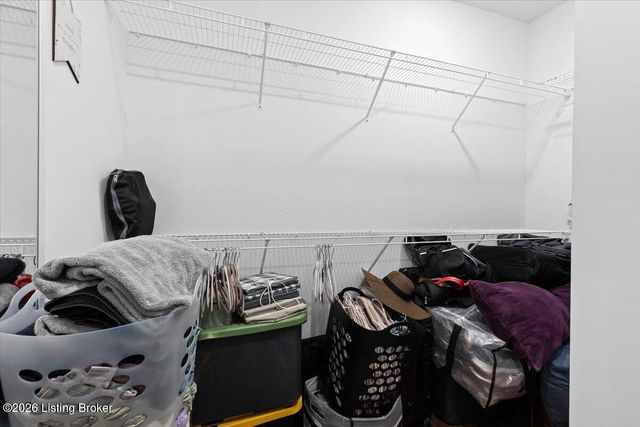 831 Rosemary Ln, La Grange, KY 40031