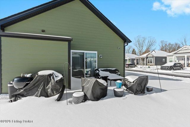 831 Rosemary Ln, La Grange, KY 40031