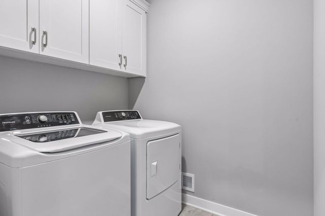 1581 Palmer Drive N, Lake Elmo, MN 55042