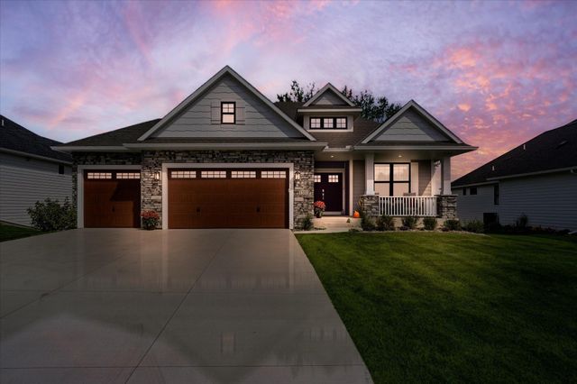 1581 Palmer Drive N, Lake Elmo, MN 55042