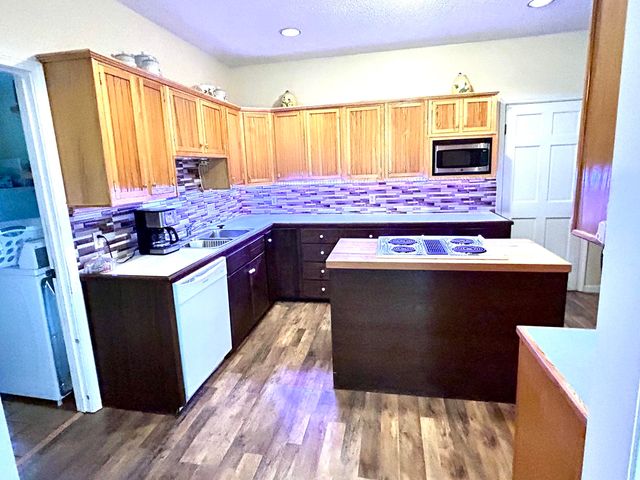 1352 E 400 Road, Bolivar, MO 65613