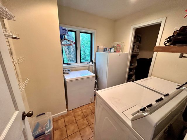 1352 E 400 Road, Bolivar, MO 65613