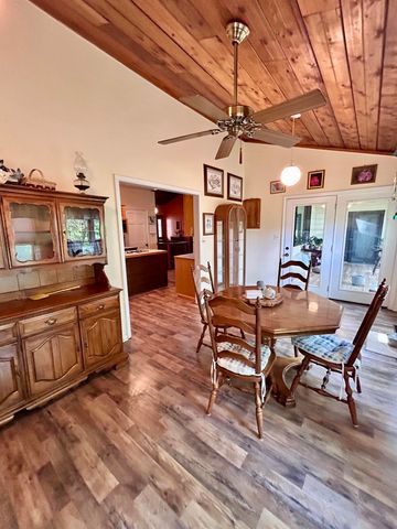 1352 E 400 Road, Bolivar, MO 65613