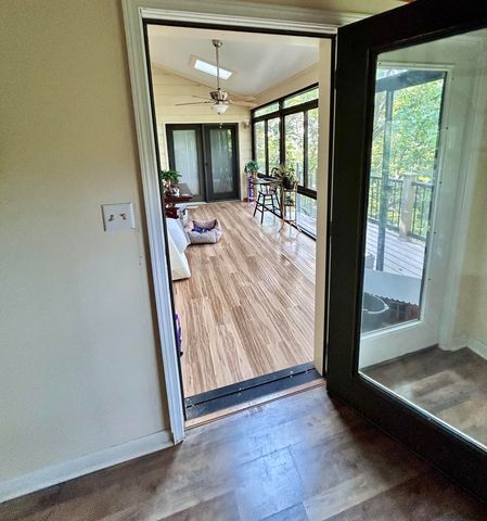 1352 E 400 Road, Bolivar, MO 65613