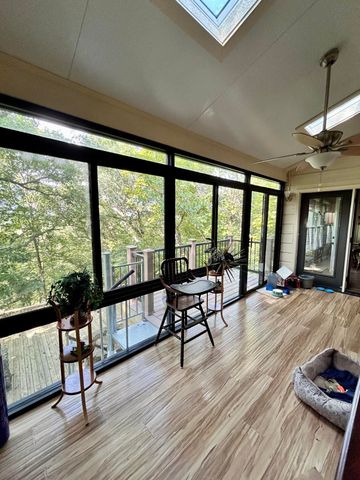 1352 E 400 Road, Bolivar, MO 65613