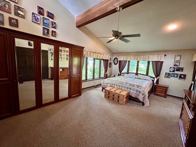 1352 E 400 Road, Bolivar, MO 65613