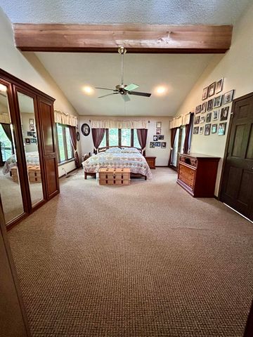 1352 E 400 Road, Bolivar, MO 65613